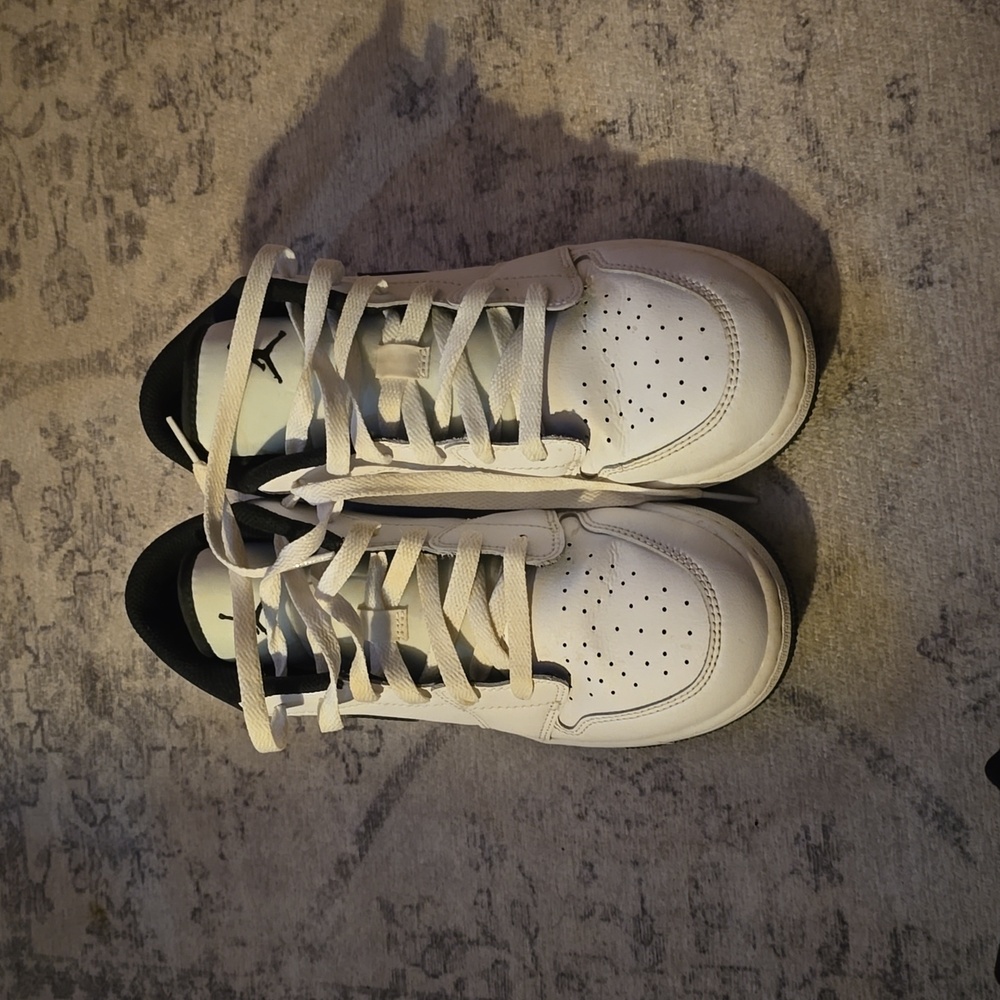 Micheal Jordan Boys shoes